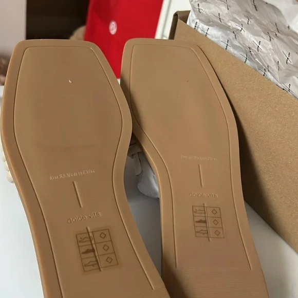 NIB Dolce Vita Sandals - Cream - Size 8.5 - Picture 3 of 4